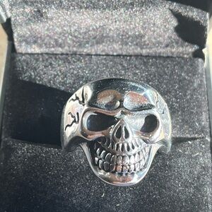 Men's Bold Silver Skull Ring